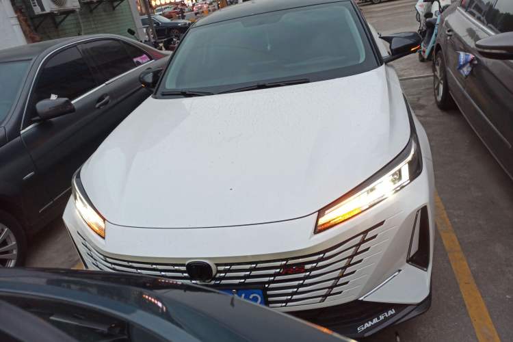 Used CHANGAN Eado 2025 Blue Whale 1.5T 500Bar Prestige Model
