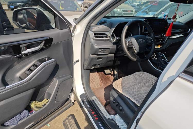 Used Toyota Highlander 2022 Dual-Engine 2.5L Four-Wheel Drive Prestige Version 7 Seats