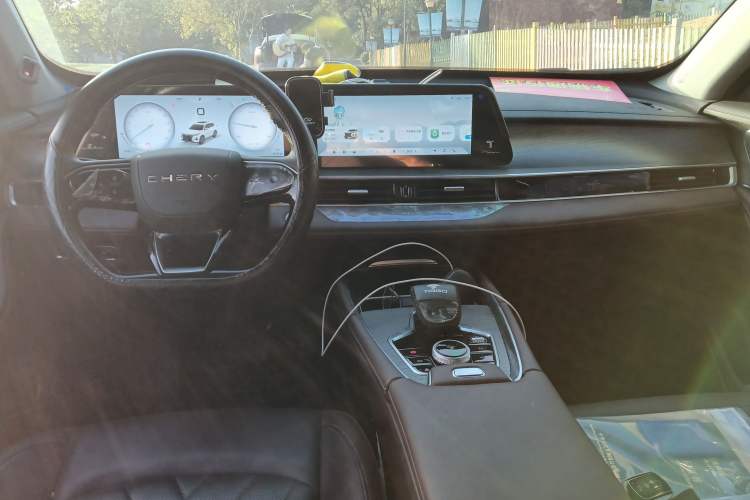 Used Chery Tiggo 8 PRO New Energy 2023 Champion Edition 1.5T 100km King's Version
