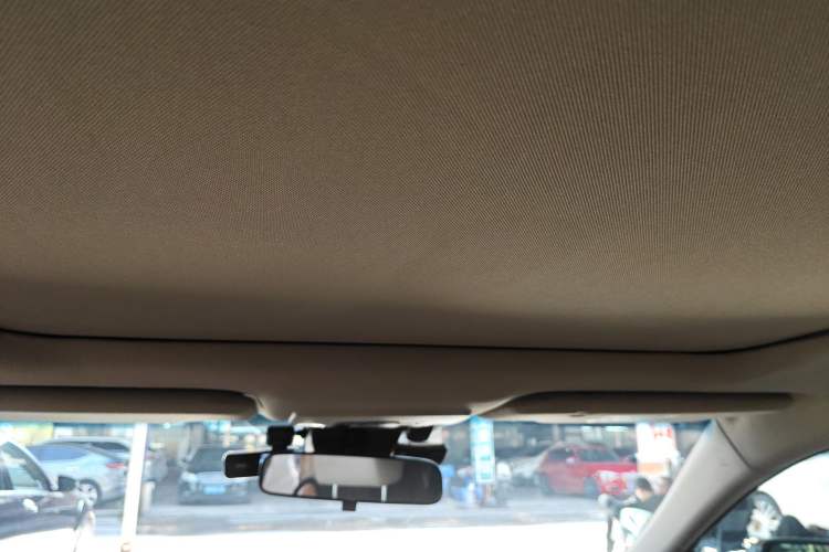 Used Toyota Avalon 2019 Dual-Engine 2.5L XLE Prestige Version China VI Standard