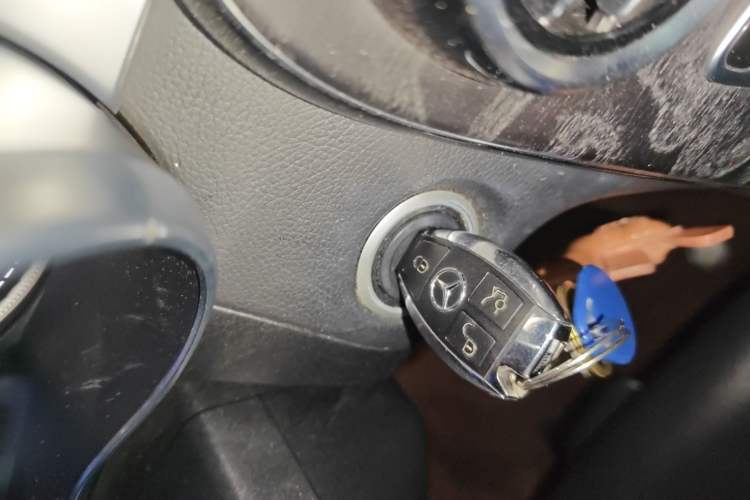 Used Mercedes-Benz C-Class 2016 C 200 L Sport Edition Vehicle Key