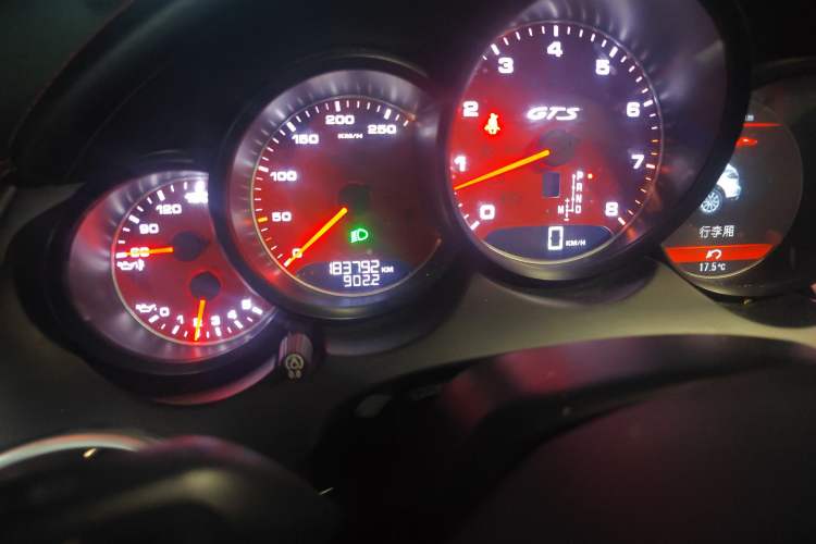 Used Porsche Cayenne 2014 Cayenne Platinum Edition 3.0T