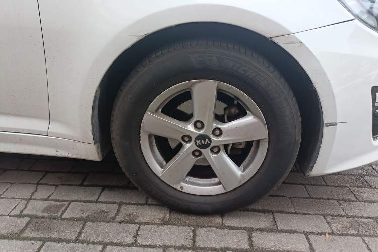 Used Kia K5 2015 2.0L Automatic GL Right Front Wheel Hub