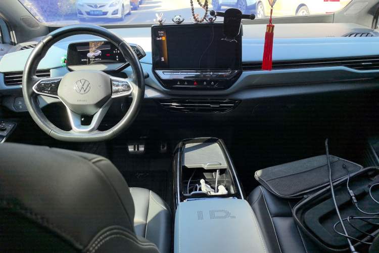 Used Volkswagen ID.4 X 2023 Pure Smart Edition Center Console