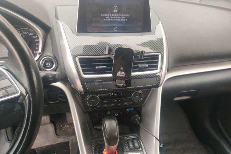 Used Mitsubishi Eclipse Cross 2018 1.5T CVT Four-Wheel Drive TrueMe Edition Audio And AC Panel