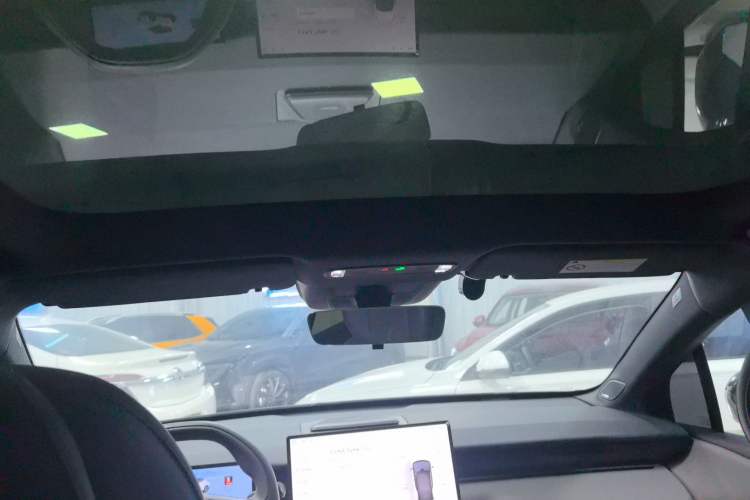 Used Lynk & Co Z20 2025 530 km Range Rear-Wheel Drive Pro Headliner