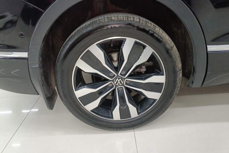 Used Volkswagen Tiguan L 2022 330TSI Automatic Two-Wheel Drive R-Line Enhanced Edition Right Rear Wheel Hub