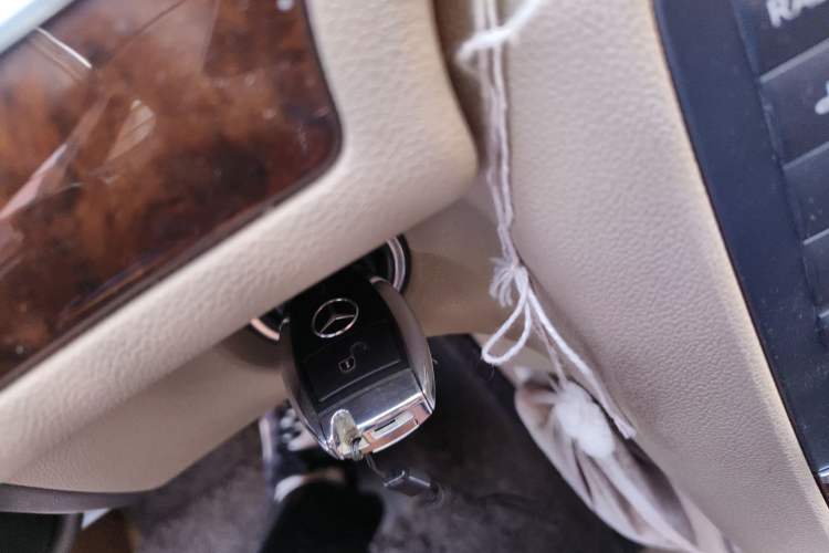 Used Mercedes-Benz R-Class 2011 R 300 L Business Model