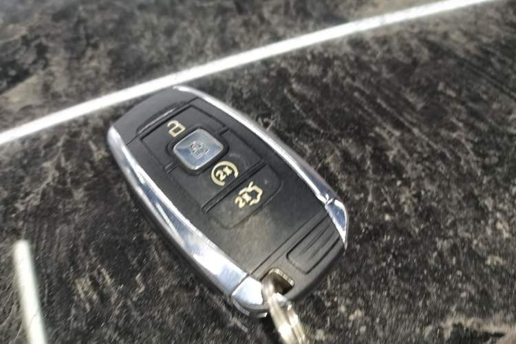 Used Lincoln MKZ 2017 2.0T Prestige Edition Interior 1