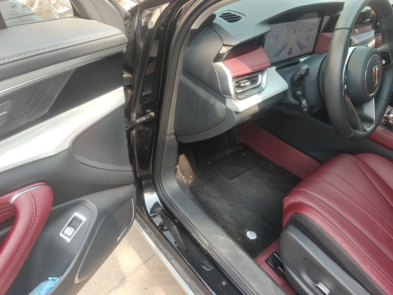Hongqi H5 2025 2.0T Automatic Flag Edition – 500 000 Units Commemorative Version — снимка 16
