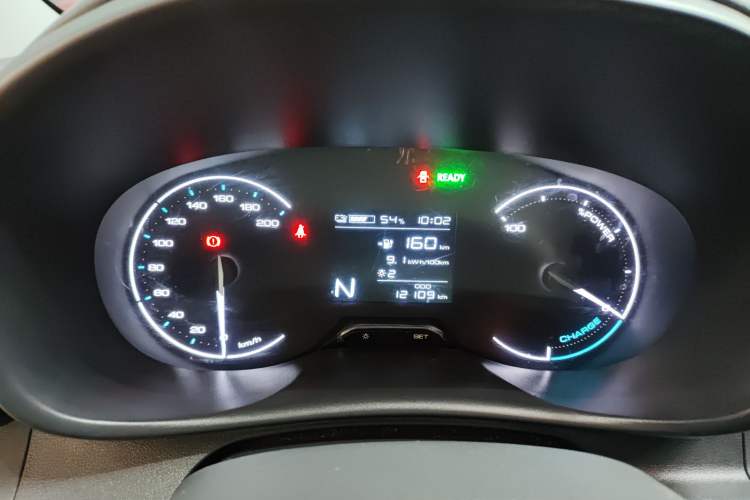 Used Wuling Hongguang New Energy 2024 All-Electric Model 300KM Standard Version Instrument Cluster