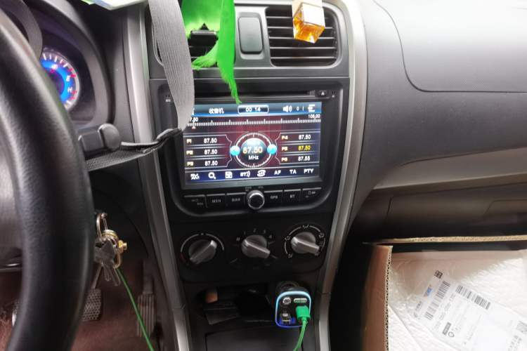 Used Suzuki Wagon R X5 2013 Luxury Edition 1.4L Standard Model Audio And AC Panel