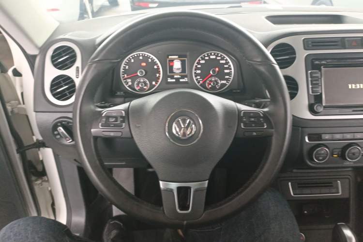 Used Volkswagen Tiguan 2016 300TSI Automatic Two-Wheel Drive Luxury Edition Steering Wheel