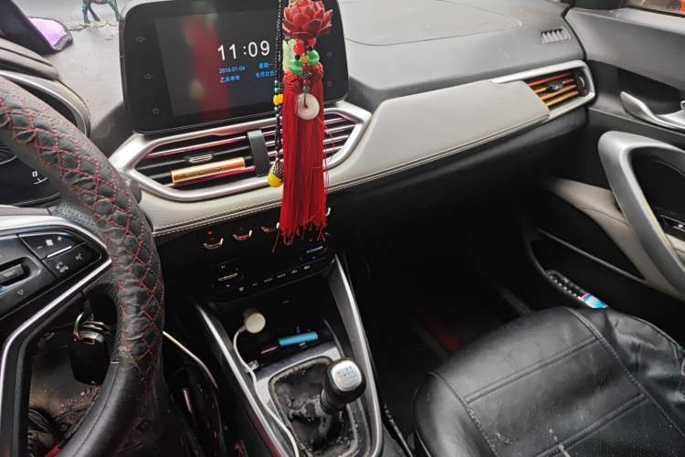 Used Baojun 510 2017 1.5L Manual Fashion Model
