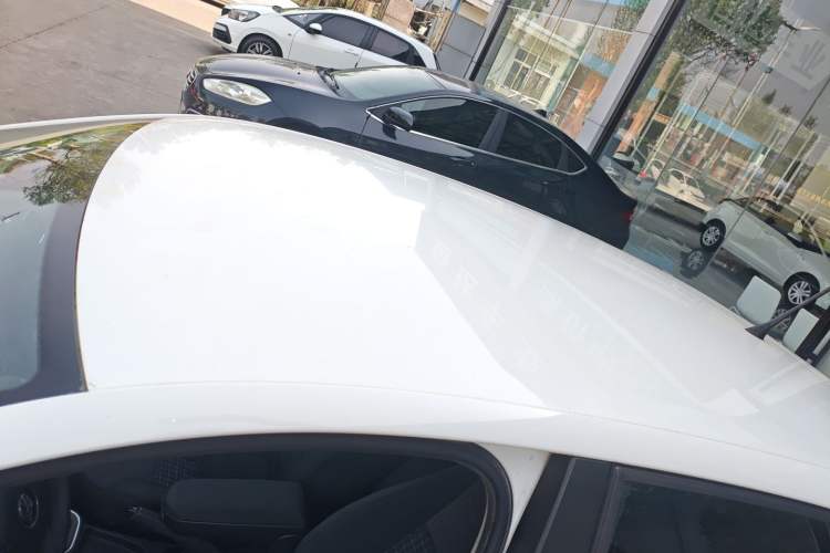 Used Volkswagen Polo 2014 1.4L Automatic Comfort Edition Roof