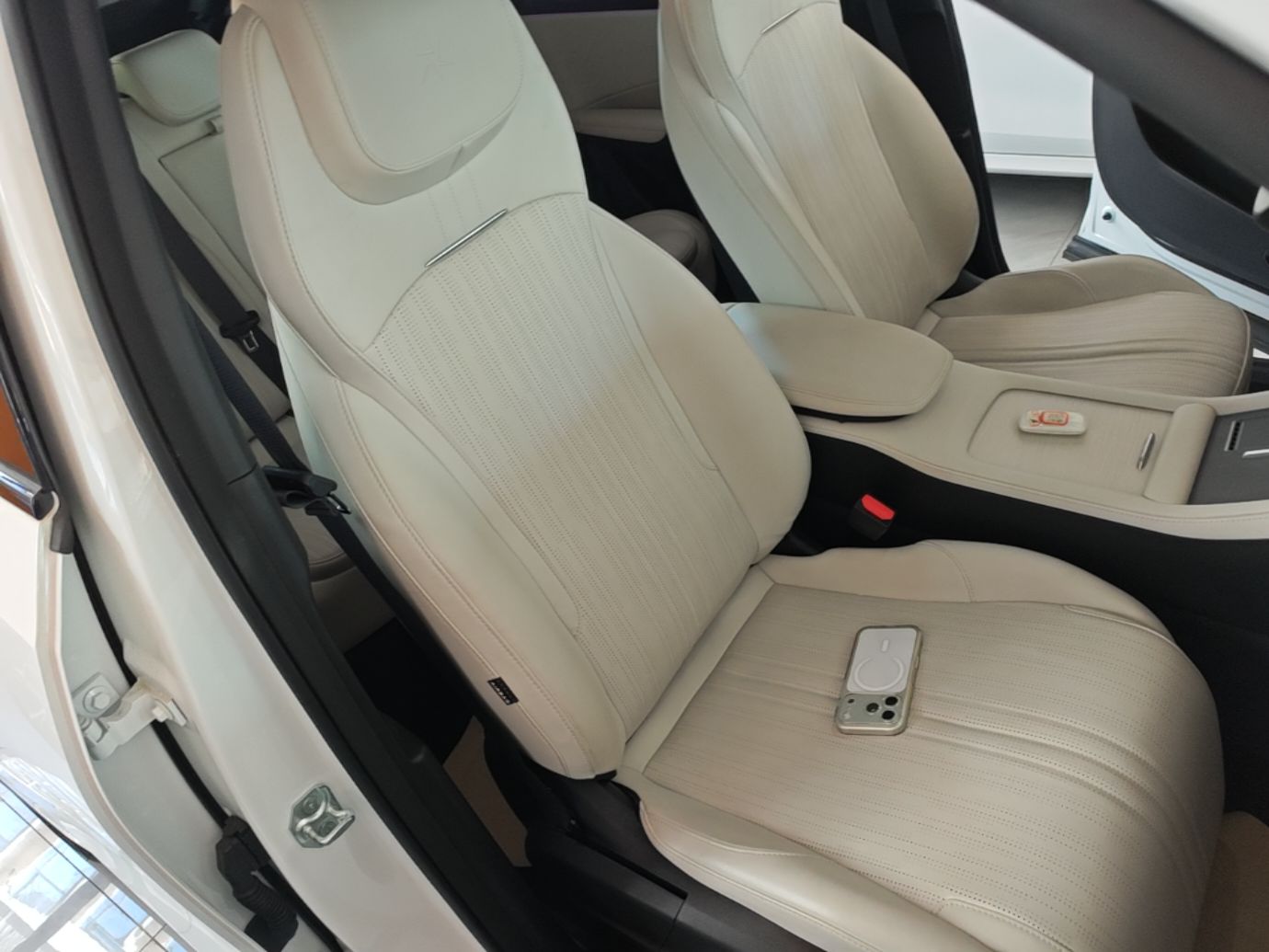 Geely Galaxy L7 2025 3DHT 115km Starship Edition — снимка 19