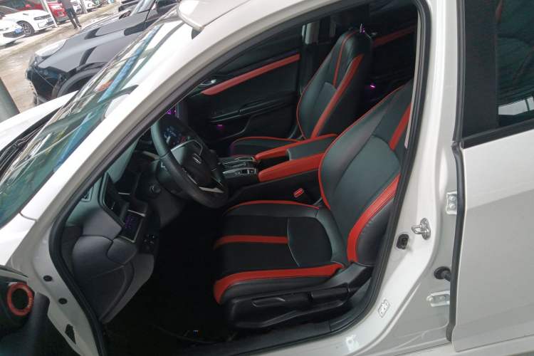 Used Honda Civic 2016 220TURBO CVT Luxury Edition Left Front Seat