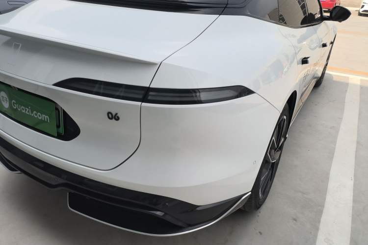 Used Avatr 06 2025 Ultra Pure Electric Edition Exterior 3