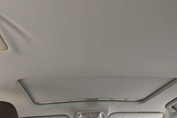 Used Hongqi H7 2015 2.0T Technology Model
