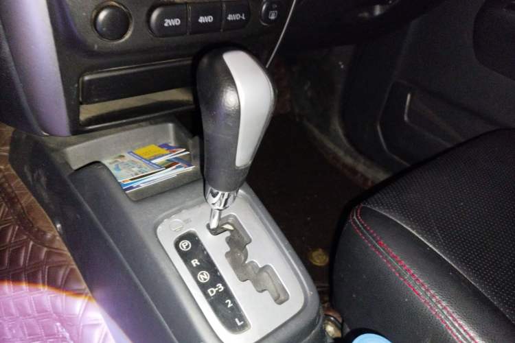 Used Suzuki Jimny 2012 1.3 AT JLX Gear Lever