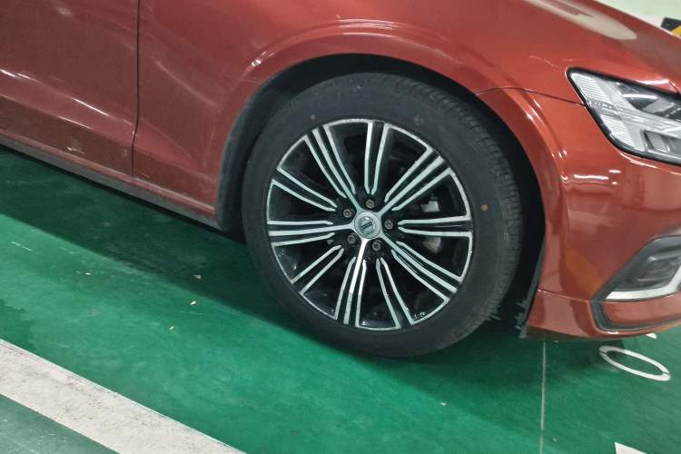 Used Volvo S60 2020 T4 Zhiyuan Luxury Edition
