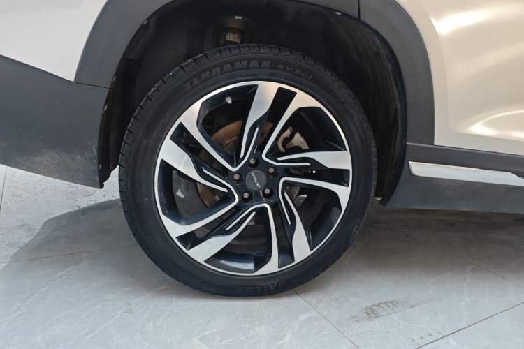 Used JETOUR X90 2019 1.6T DCT Zhaolü Edition 5 Seats China VI Standard Right Rear Wheel Hub