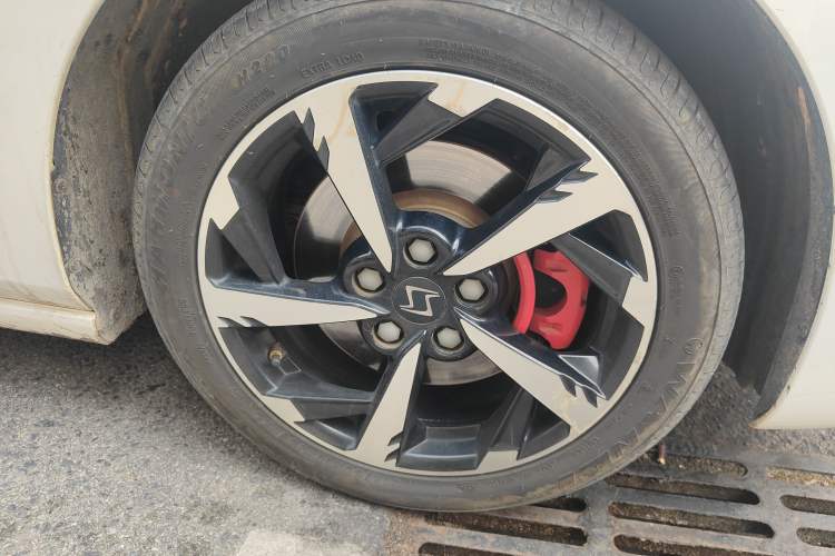 Used SOL A5 2021 1.5T CVT Luxury Smart Model Right Front Wheel Hub