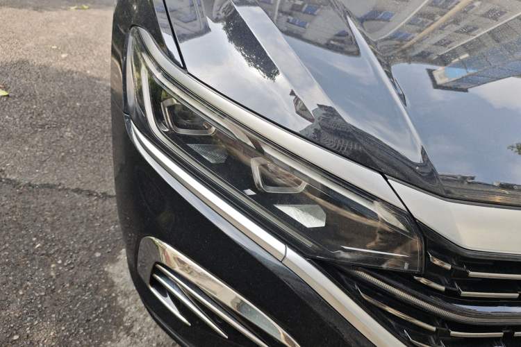 Used Volkswagen Passat 2023 Facelift 330TSI Luxury Edition Right Front Headlight