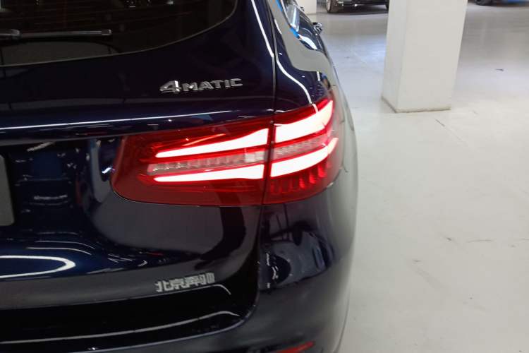 Used Mercedes-Benz GLC 2018 Refreshed GLC 300 4MATIC Dynamic Edition