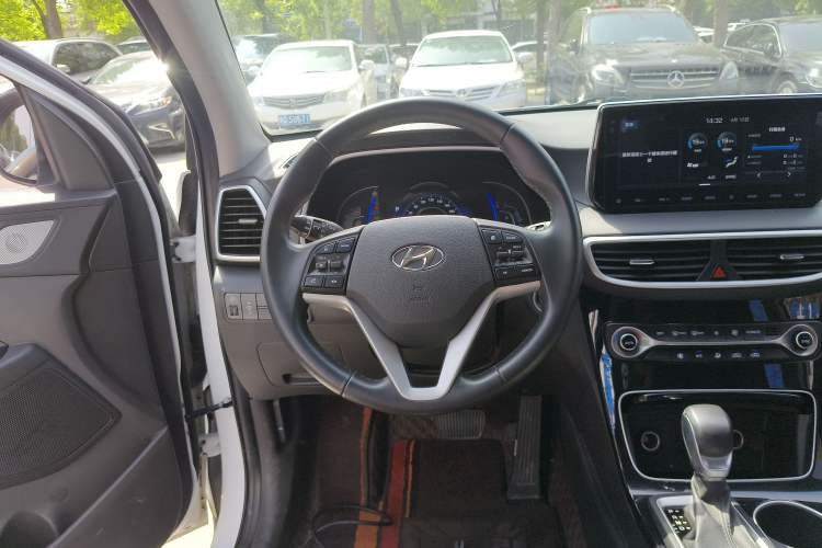 Used Hyundai Tucson 2020 280TGDi Two-Wheel-Drive GLS Fashion Edition China VI Standard Steering Wheel