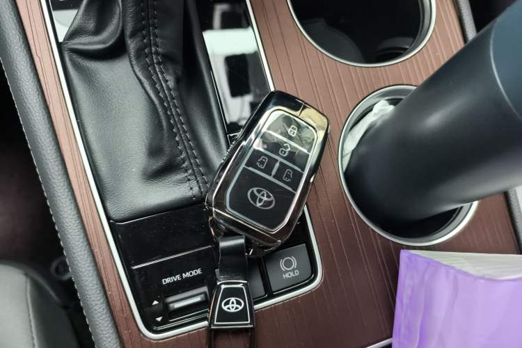 Used Toyota Sienna 2023 2.5L Hybrid Comfort Edition