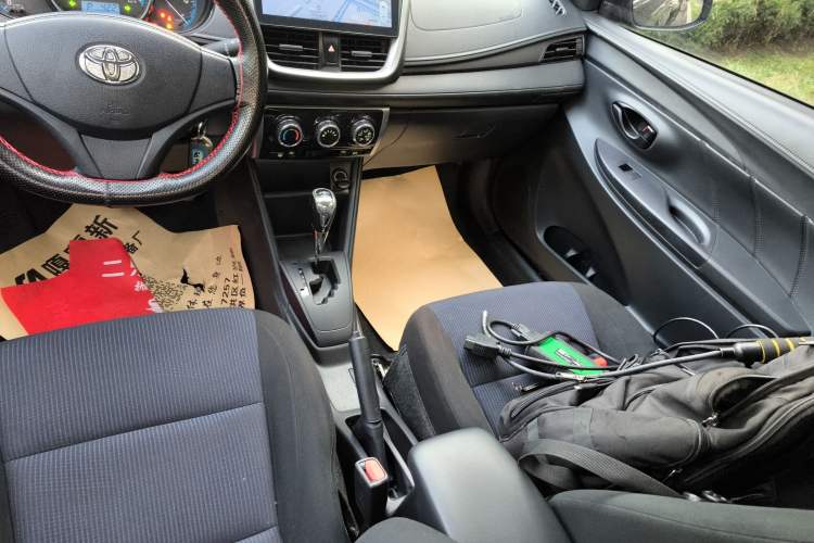 Used Toyota YARiS L Zhi Xiang 2017 1.5E CVT Dynamic Edition Gear Lever