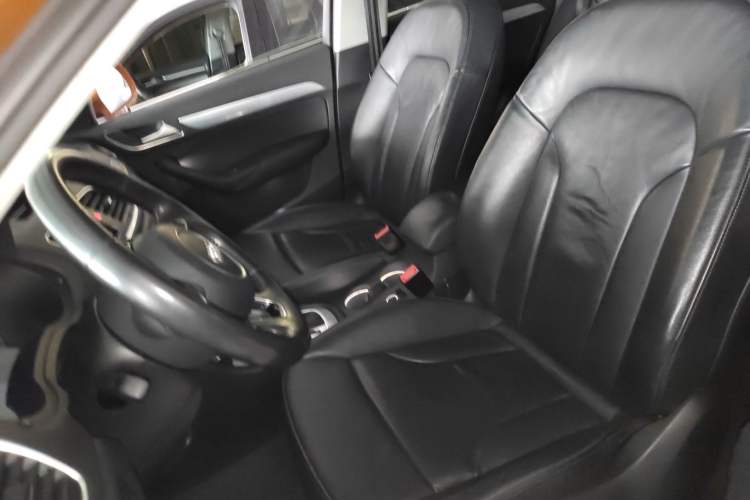 Used Audi Q3 2015 35 TFSI Comfort Model