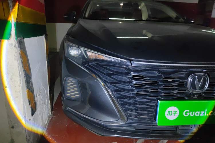 Used CHANGAN Eado 2021 PLUS Blue Whale NE 1.4T GDI DCT Flagship Model Right Front Headlight