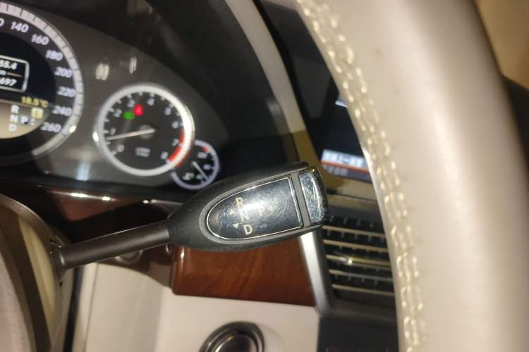 Used Mercedes-Benz E-Class 2011 E 300 L Elegant Model
