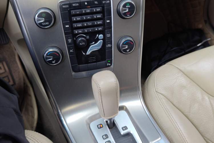 Used Volvo XC60 2012 T5 Comfort Edition