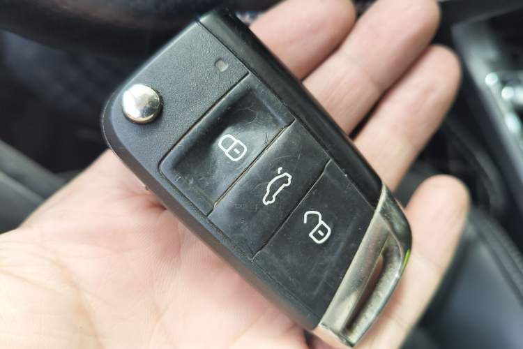 Used Volkswagen Passat 2017 330TSI DSG Luxury Edition
