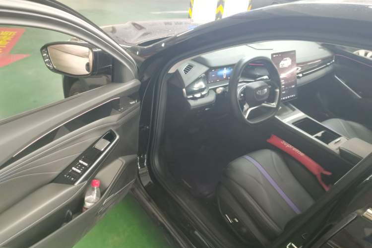 Used Geely Auto Preface L 2024 Zhiqing 1.5TD Galaxy Edition