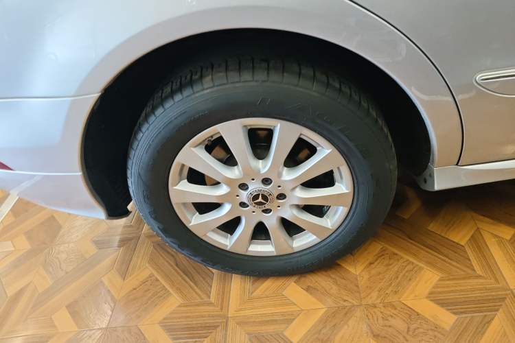 Used Mercedes-Benz R-Class 2017 R 320 4MATIC Business Edition Prestige Model
