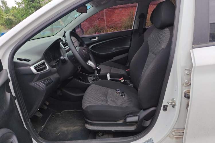 Used Hyundai Verna (older generation) 2017 1.4L Manual Huancai Edition China V Standard Left Front Seat