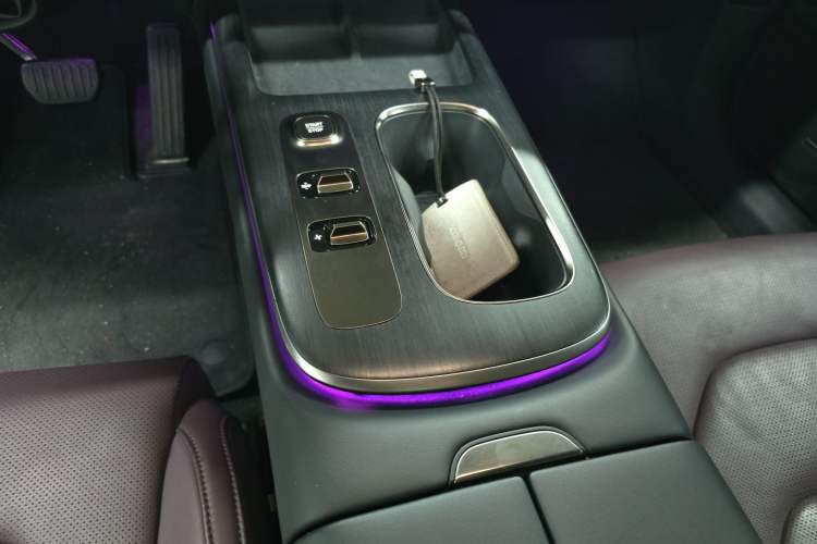 Used Xiaomi Auto SU7 2024 Rear-Drive Long-Range Intelligent Driving Version
