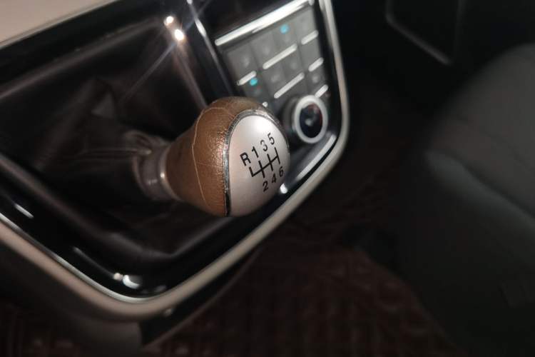 Used JAC Refine M4 2018 1.5T Manual Hybrid Comfort Model
