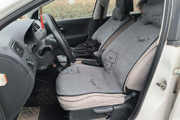 Used Volkswagen Polo 2016 1.4L Manual Fashion Model Left Front Seat