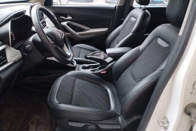 Used Baojun 510 2017 1.5L Manual Fashion Model