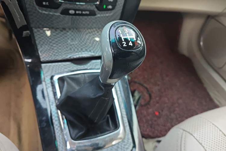 Used BYD Surui 2013 1.5L Manual Luxury Model
