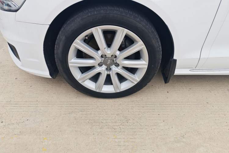 Used Audi A6L 2016 TFSI Sport Edition Left Front Wheel Hub