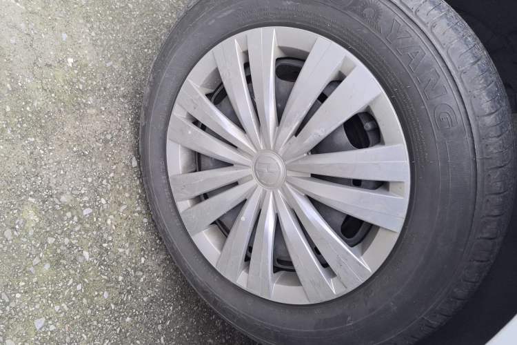 Used Volkswagen Santana 2018 1.5L Manual Fashion Edition Left Front Wheel Hub