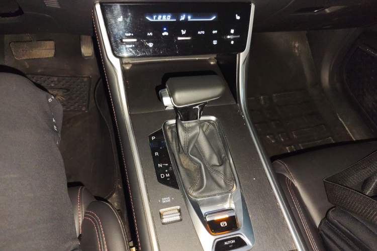 Used CHANGAN CS75 2022 Blue Whale Edition 1.5T DCT Prestige Model
