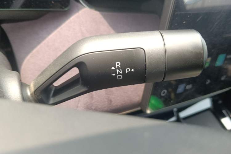Used Lynk & Co 08 EM-P 2023 220 km Limited-Time Edition Gear Lever