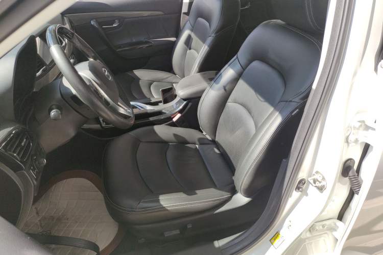 Used GAC Trumpchi GA6 2016 235T DCT Elite Edition Left Front Seat